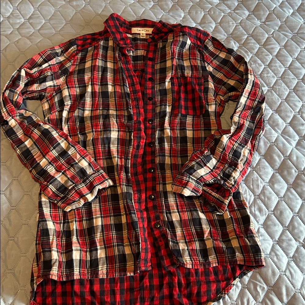 Eden & Olivia Button up shirt - Picture 2 of 3